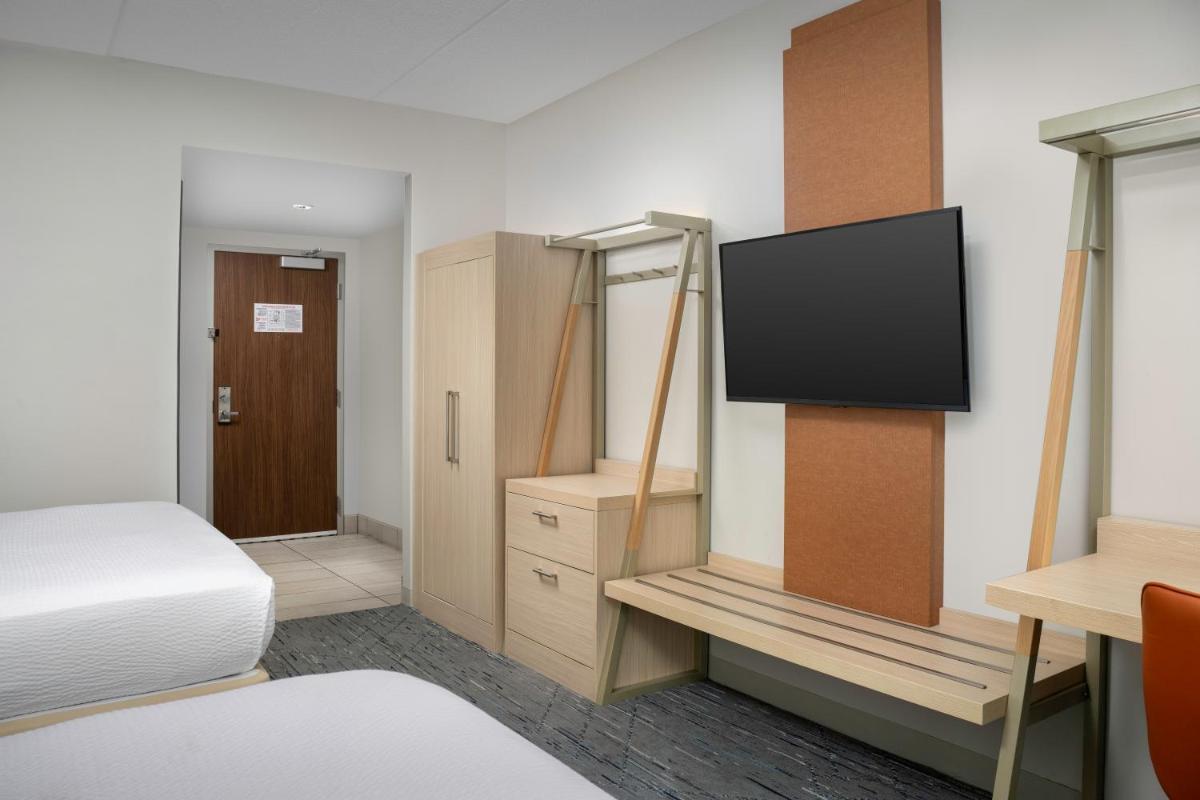 Photo - Holiday Inn Express & Suites Pittsburgh North Shore, an IHG Hotel