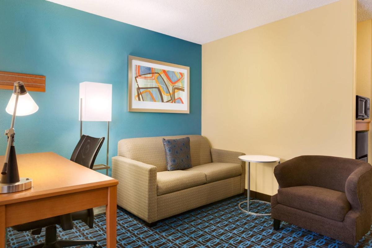 Photo - Fairfield Inn & Suites by Marriott Toledo Maumee