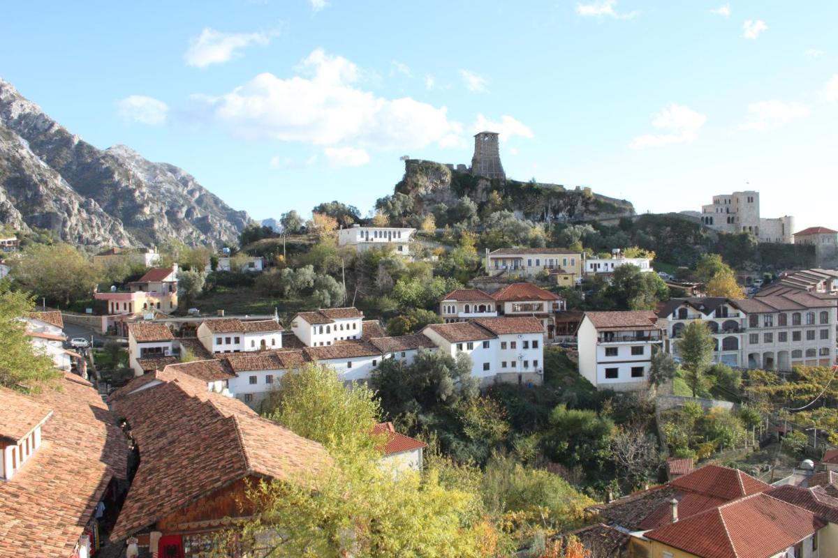 Foto - Hotel PANORAMA Kruje view on the castle and the old town