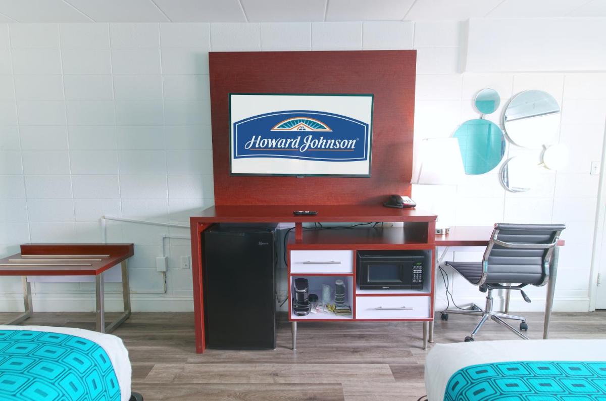 Photo - Howard Johnson by Wyndham Virginia Beach At The Beach