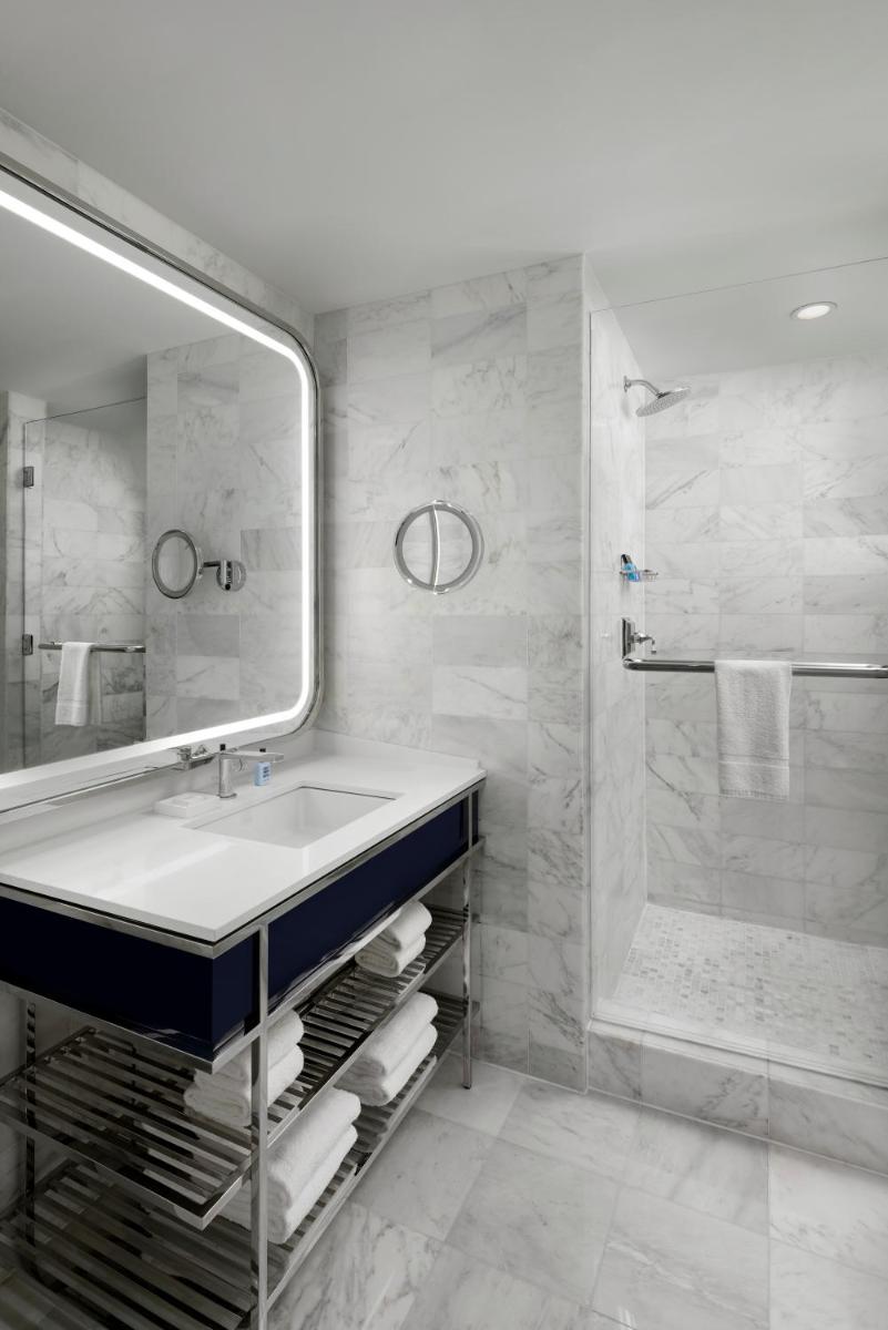 Fontainebleau Miami Beach photo 7
