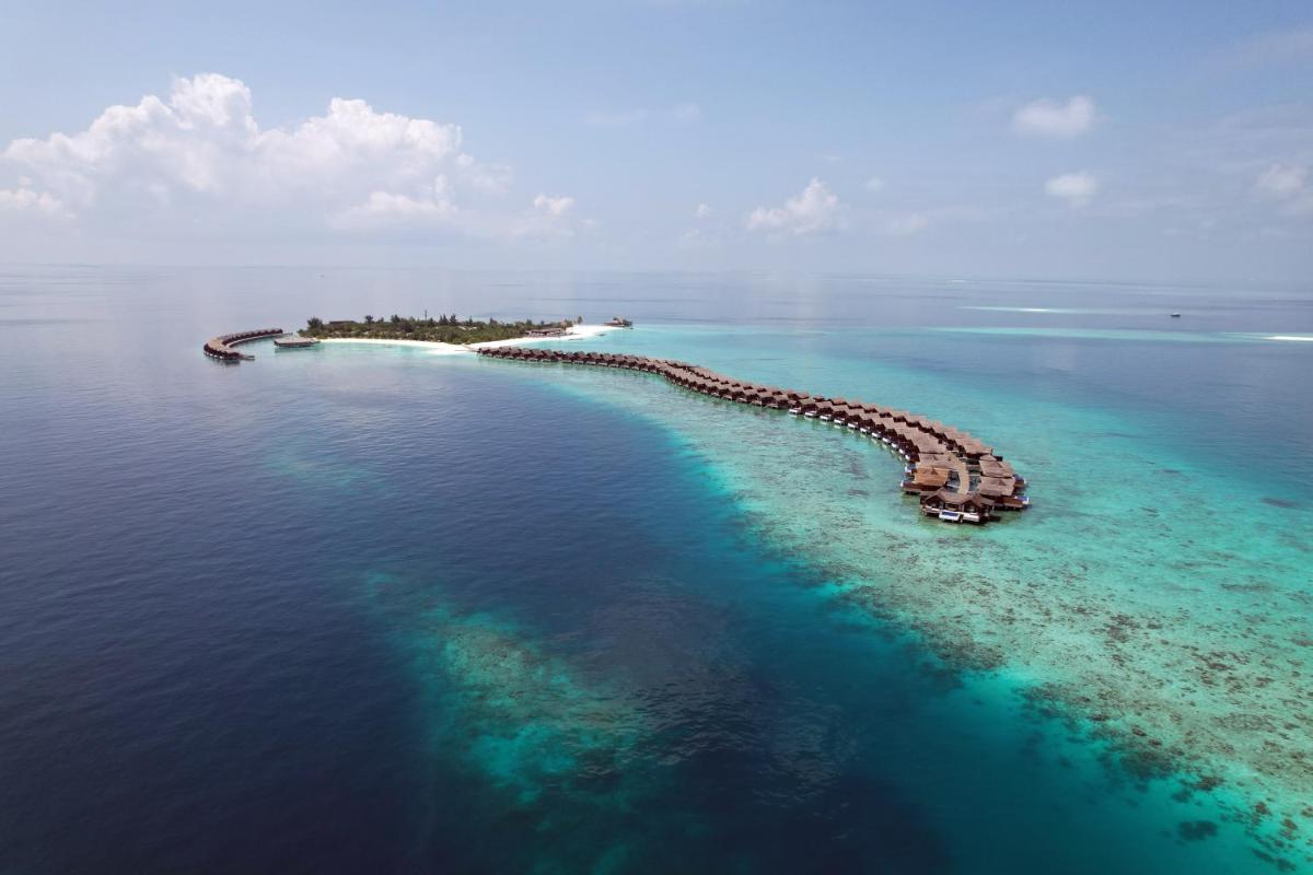 Grand Park Kodhipparu Maldives photo 3