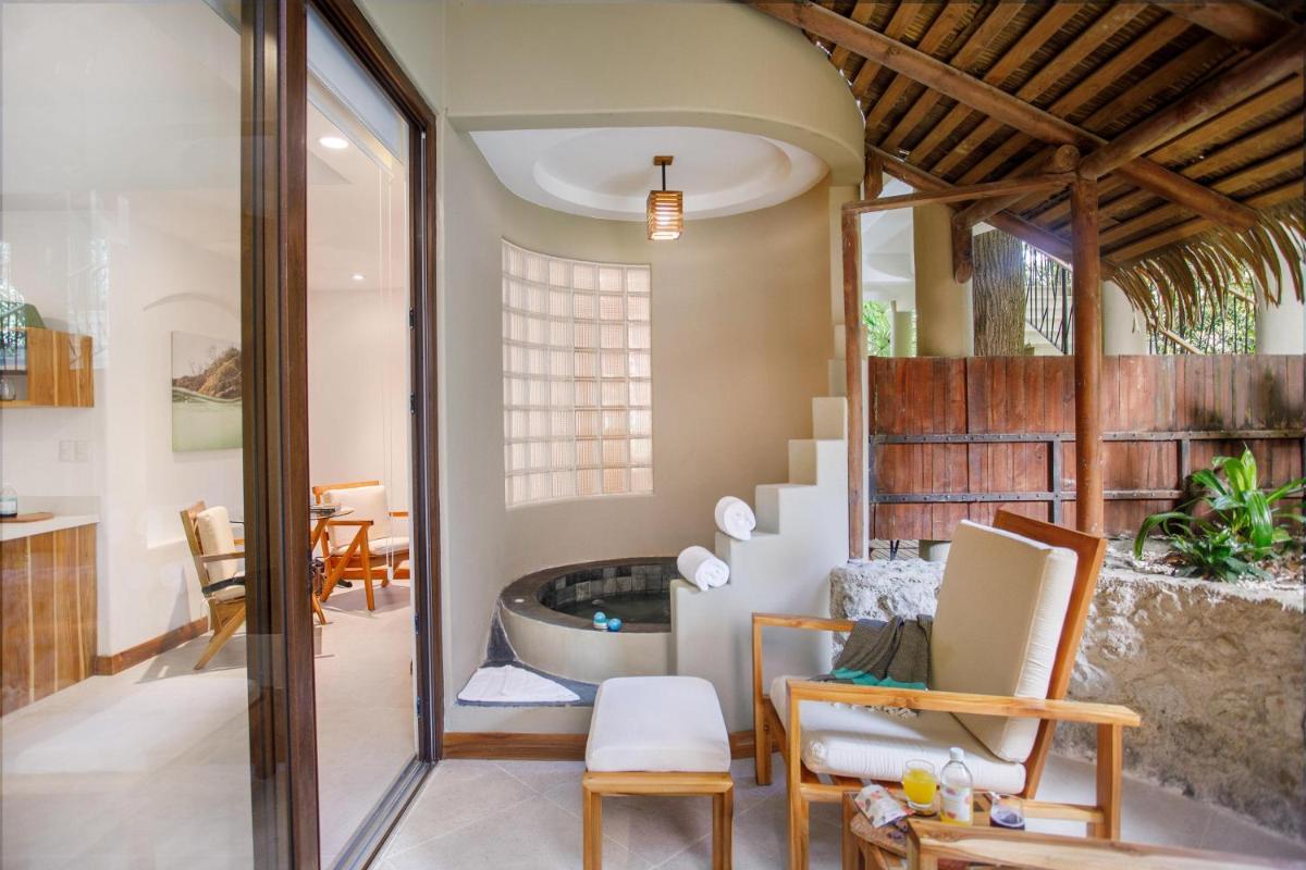 Arenas Del Mar Beachfront & Rainforest Resort Member of the Cayuga Collection photo 2
