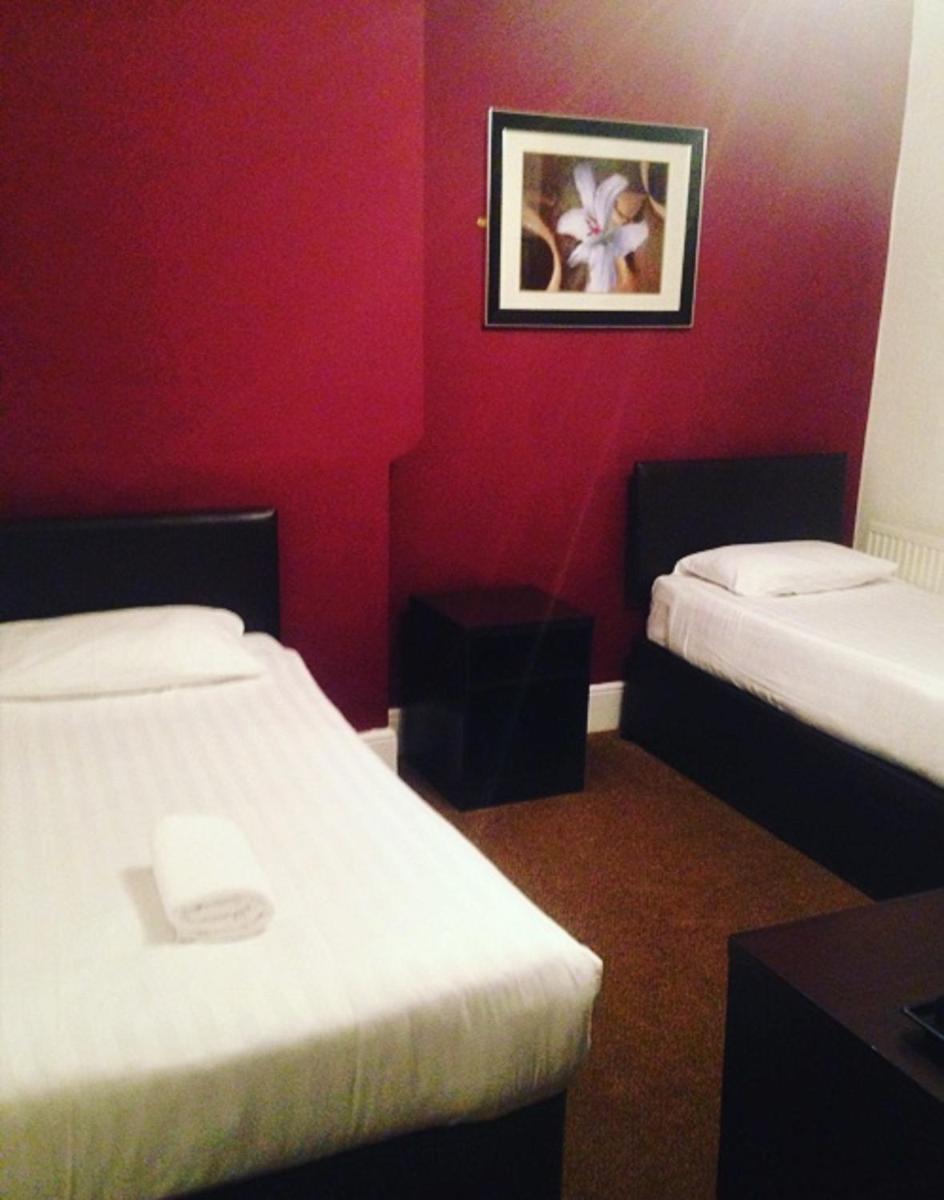 Photo - Cranford Hotel