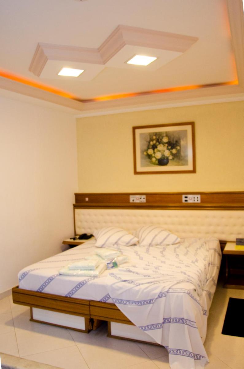 Foto - Omega Palace Hotel