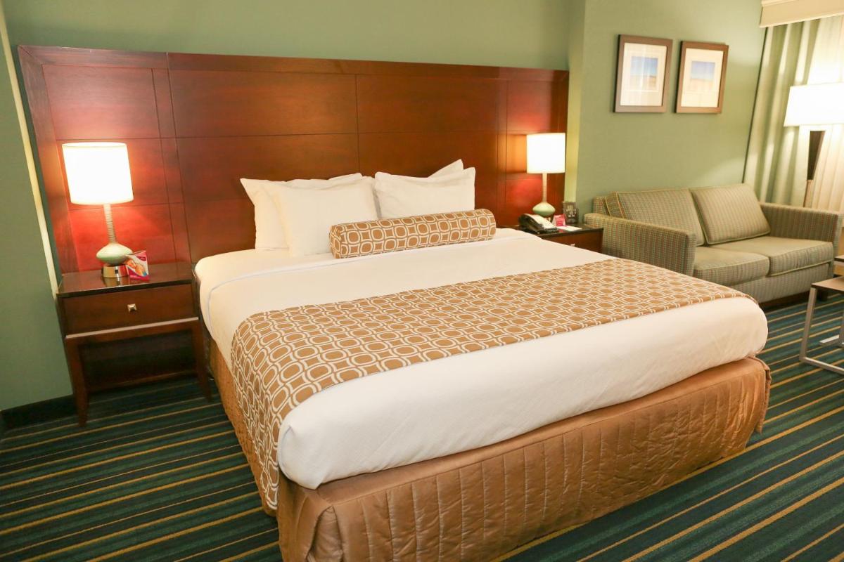 Photo - Crowne Plaza Hotel Virginia Beach-Norfolk, an IHG Hotel