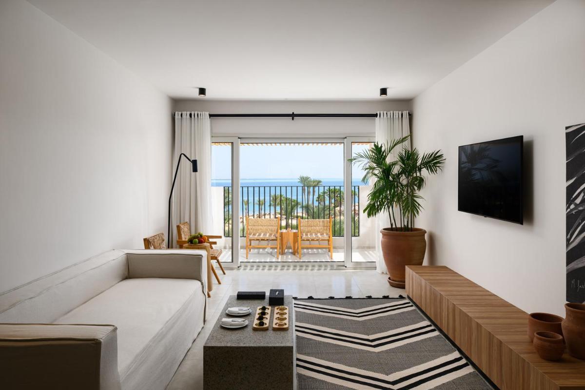 Serry Beach Resort photo 2