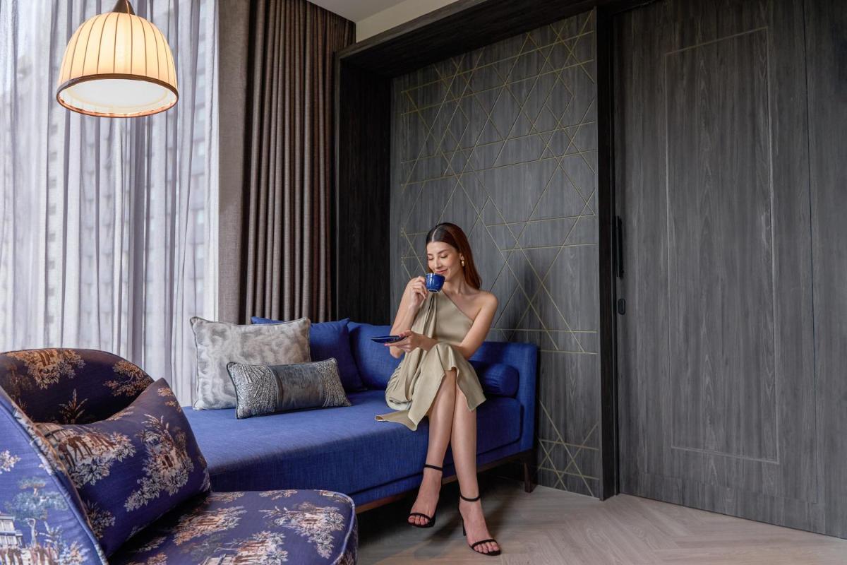 Madi Paidi Bangkok, Autograph Collection photo 4