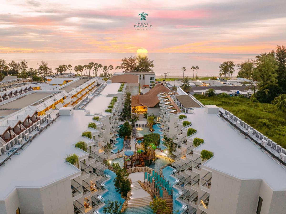 Phuket Emerald Beach Resort photo 1