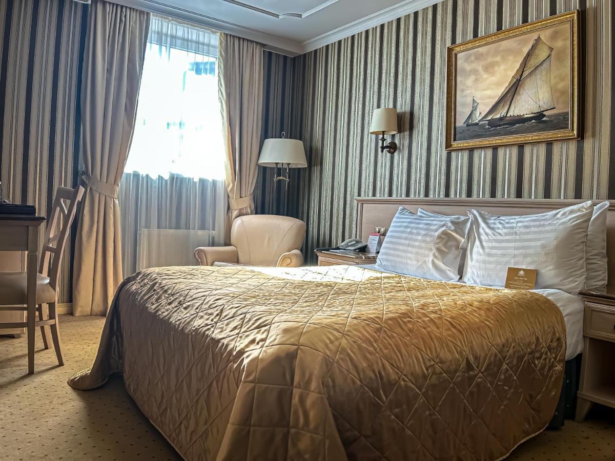 Imperial Hotel & Restaurant photo 3