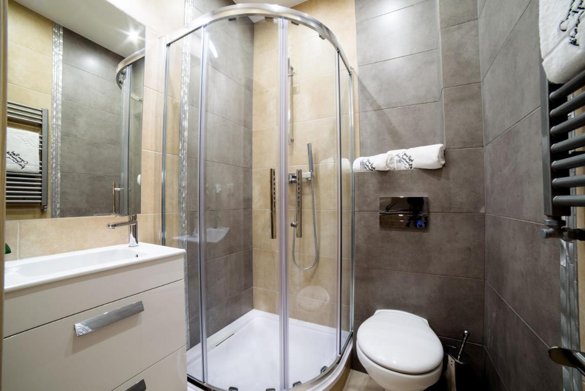 Foto - Cracow Rent Apartments - spacious apartments for 2-7 people in quiet area - Kolberga Street nr 3 - 1