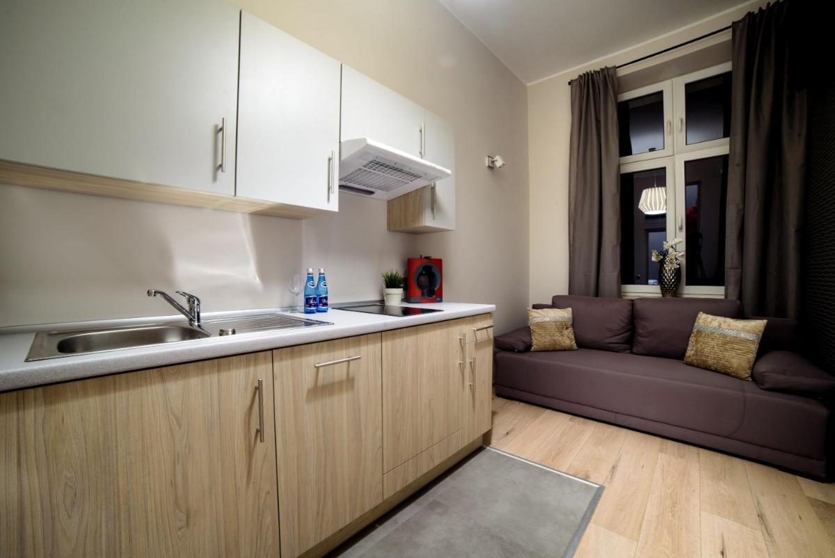 Foto - Cracow Rent Apartments - spacious apartments for 2-7 people in quiet area - Kolberga Street nr 3 - 1