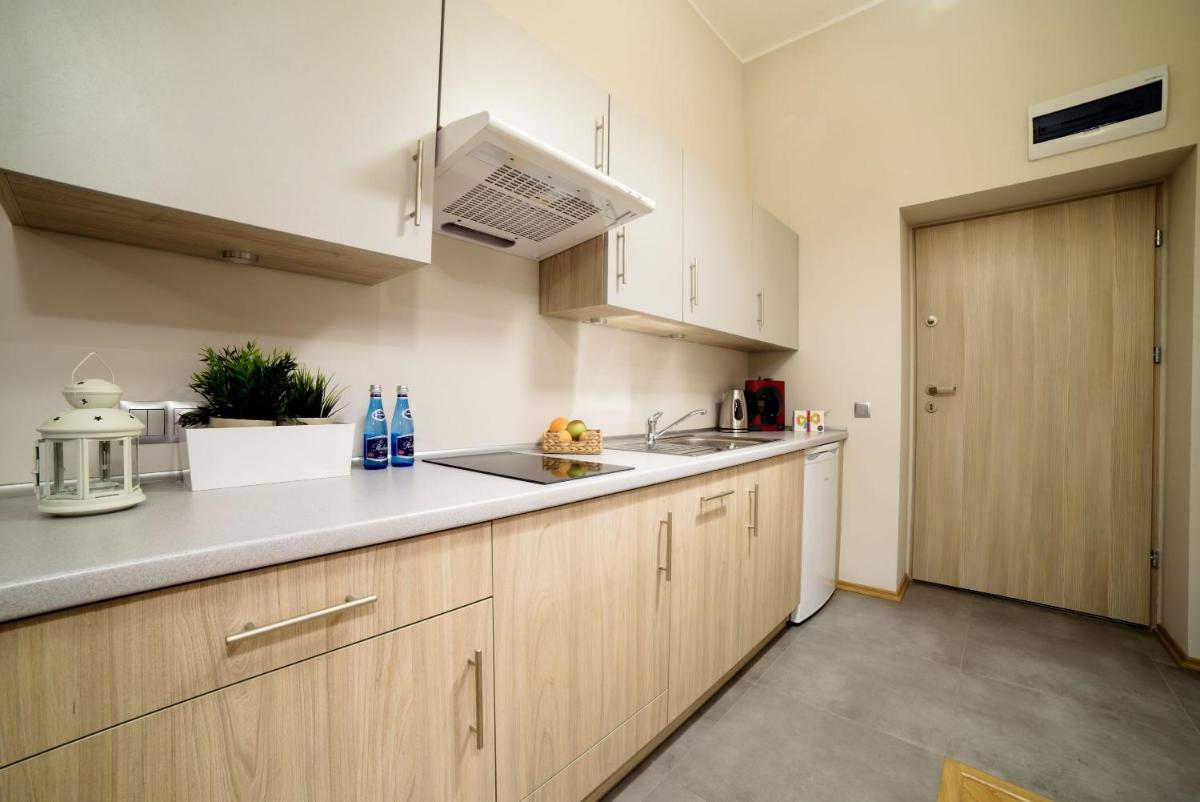 Foto - Cracow Rent Apartments - spacious apartments for 2-7 people in quiet area - Kolberga Street nr 3 - 1