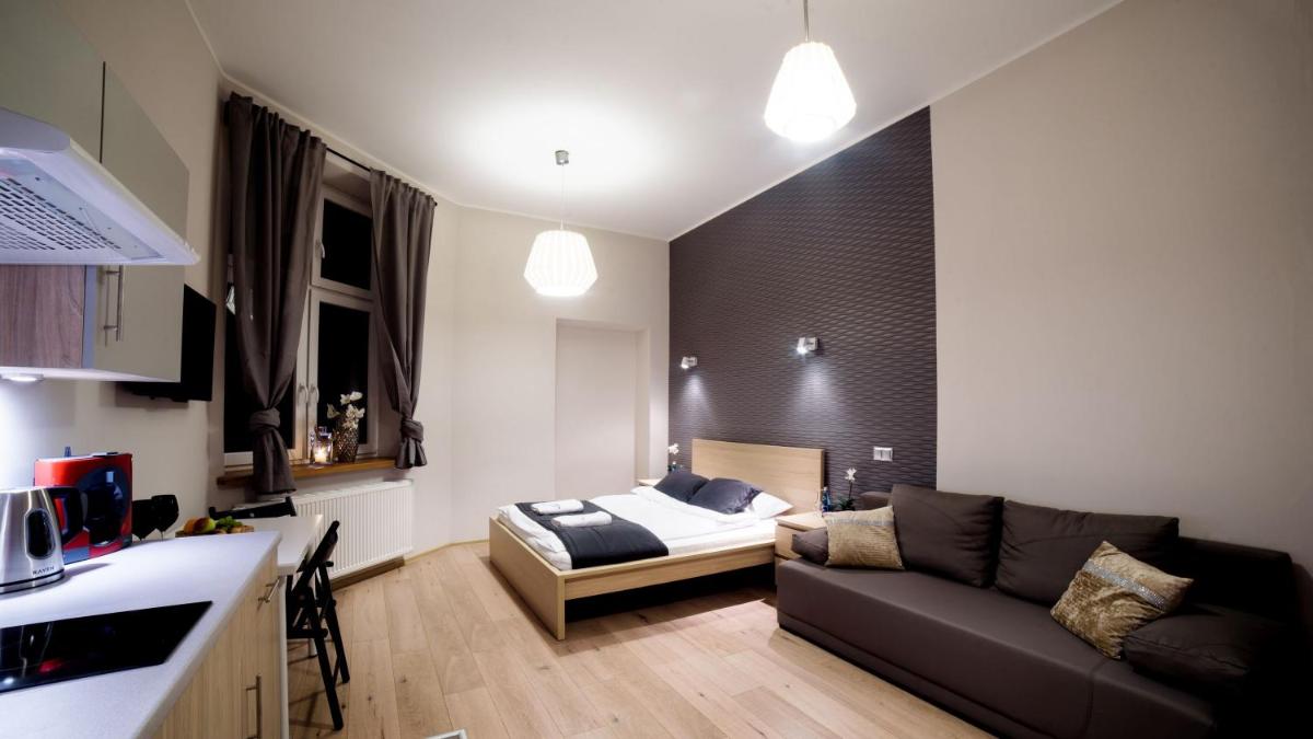 Foto - Cracow Rent Apartments - spacious apartments for 2-7 people in quiet area - Kolberga Street nr 3 - 1