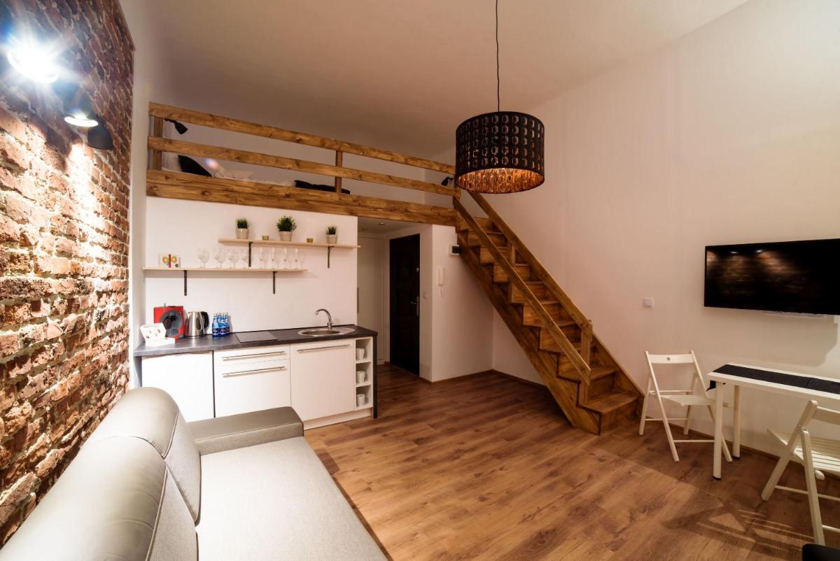 Foto - Cracow Rent Apartments - spacious apartments for 2-7 people in quiet area - Kolberga Street nr 3 - 1