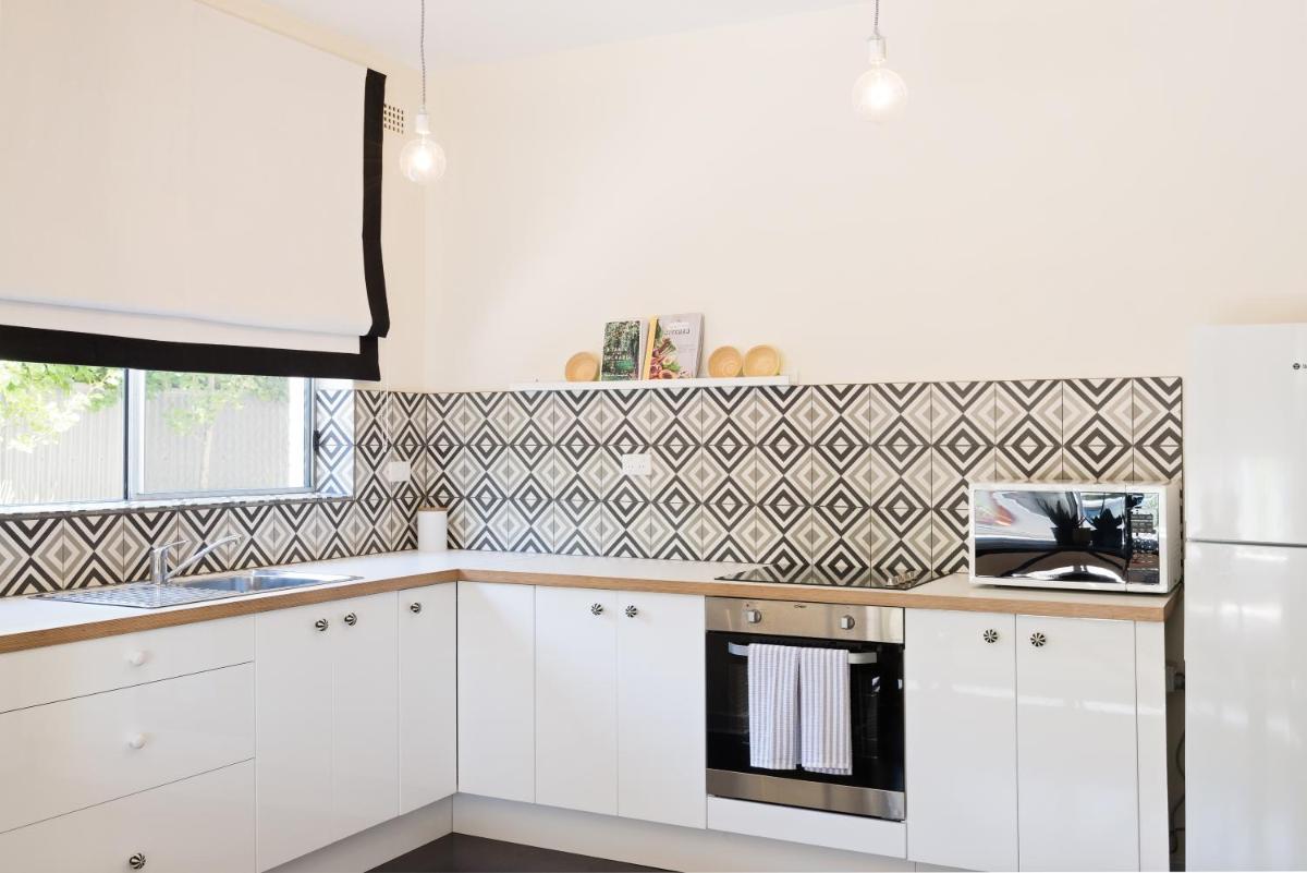 Photo - Arabella on West