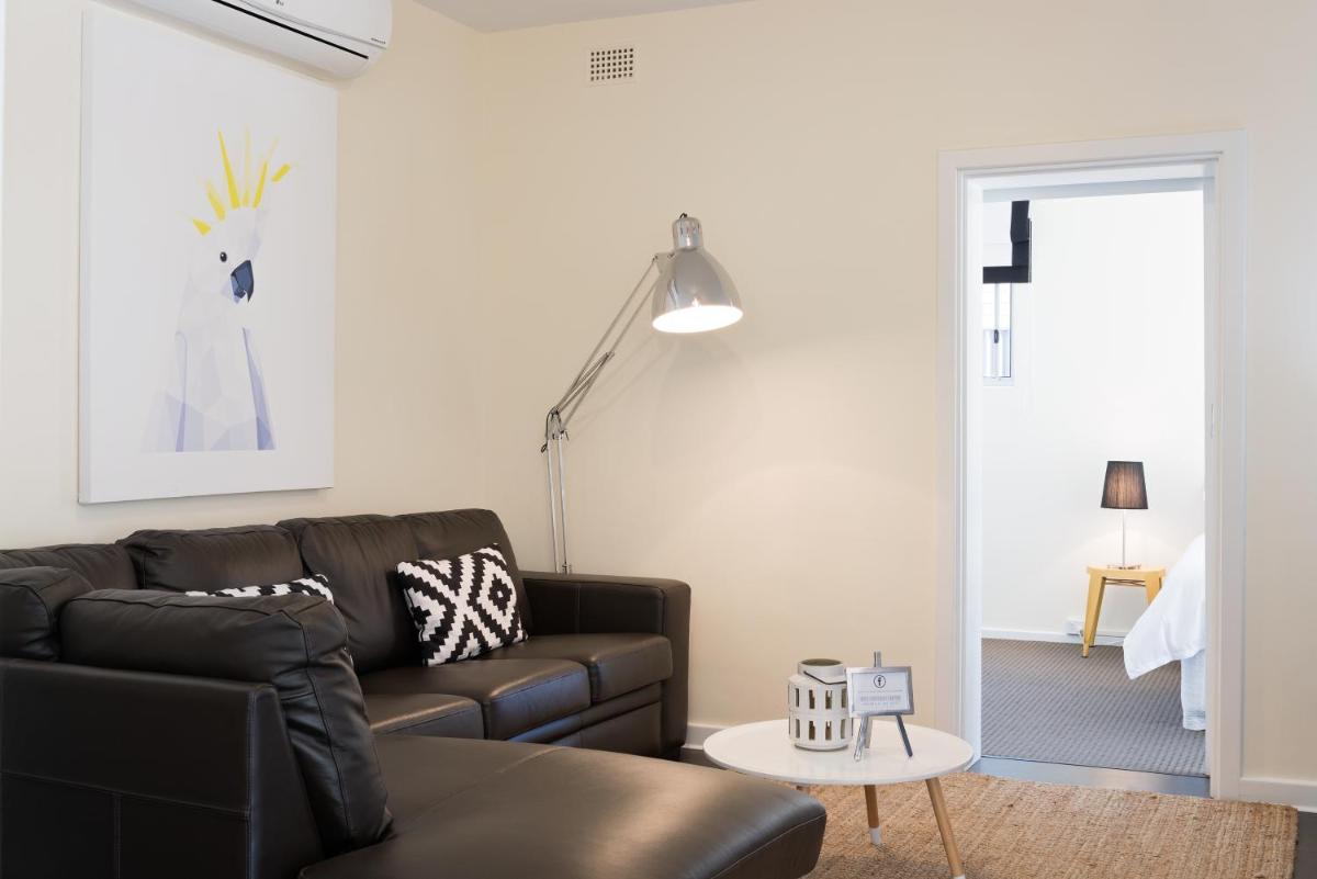 Photo - Arabella on West