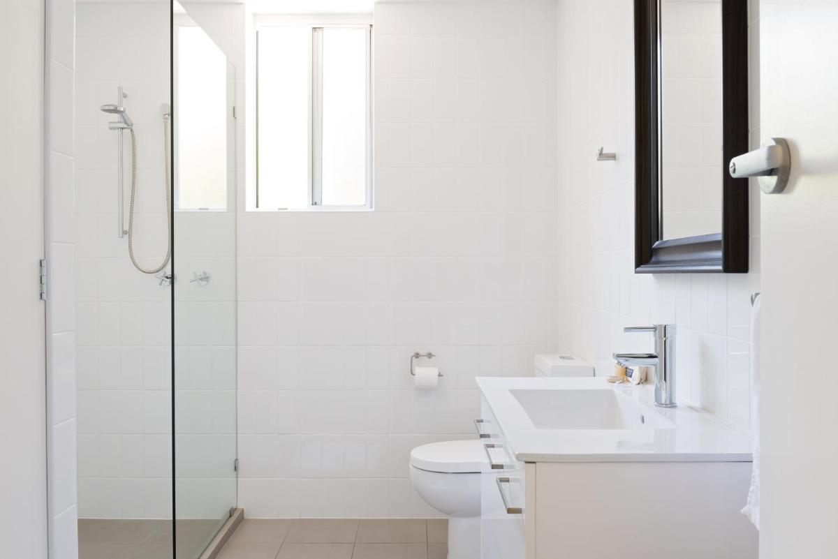 Photo - Arabella on West