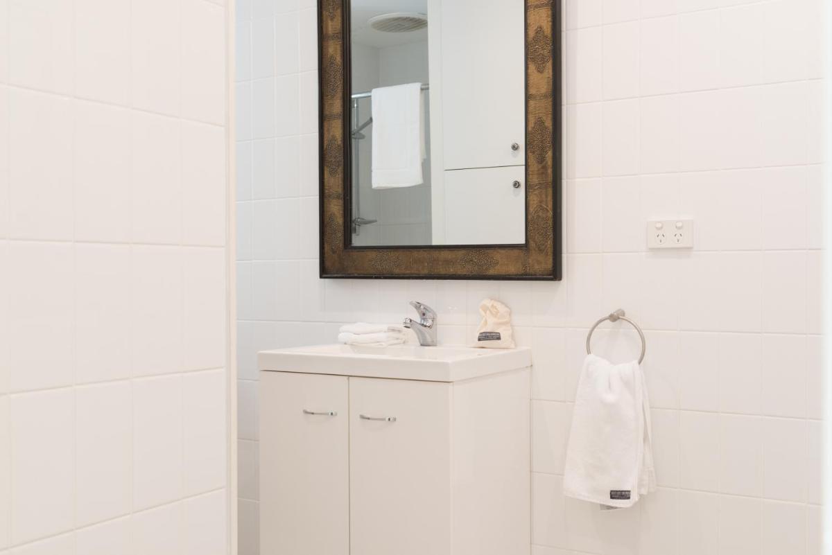 Photo - Arabella on West