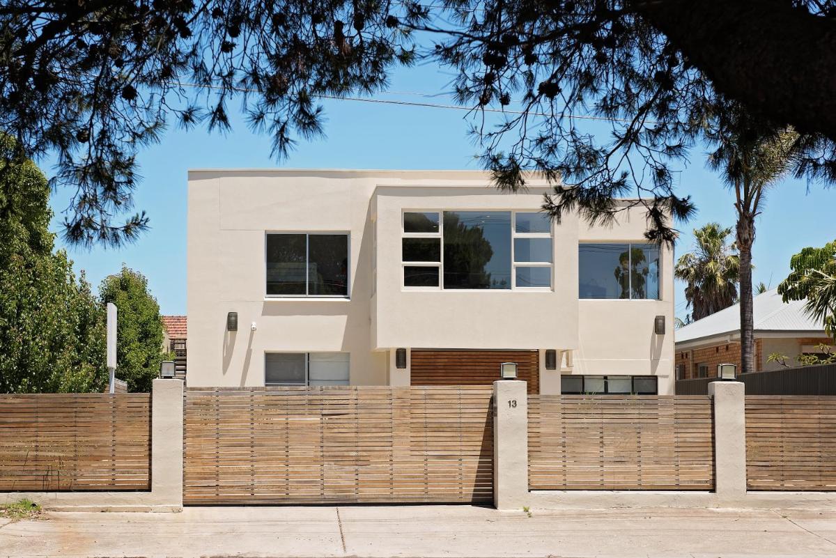 Photo - Arabella on West