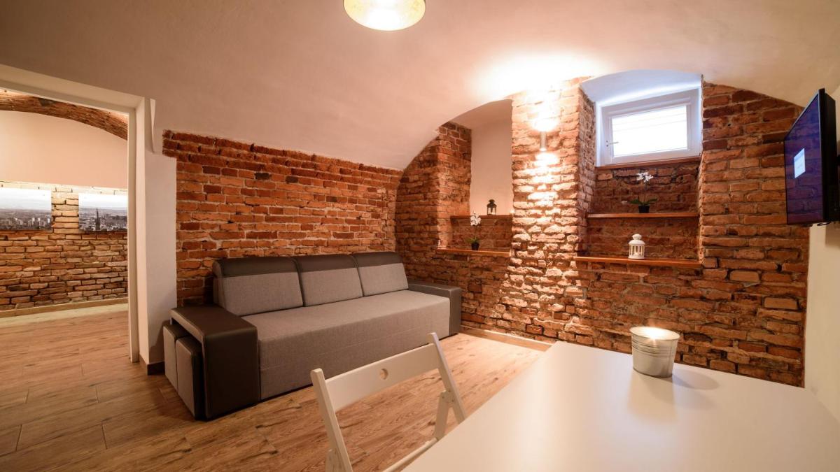 Foto - Cracow Rent Apartments - spacious apartments for 2-7 people in quiet area - Kolberga Street nr 3 - 1