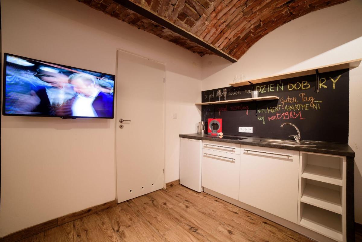 Foto - Cracow Rent Apartments - spacious apartments for 2-7 people in quiet area - Kolberga Street nr 3 - 1