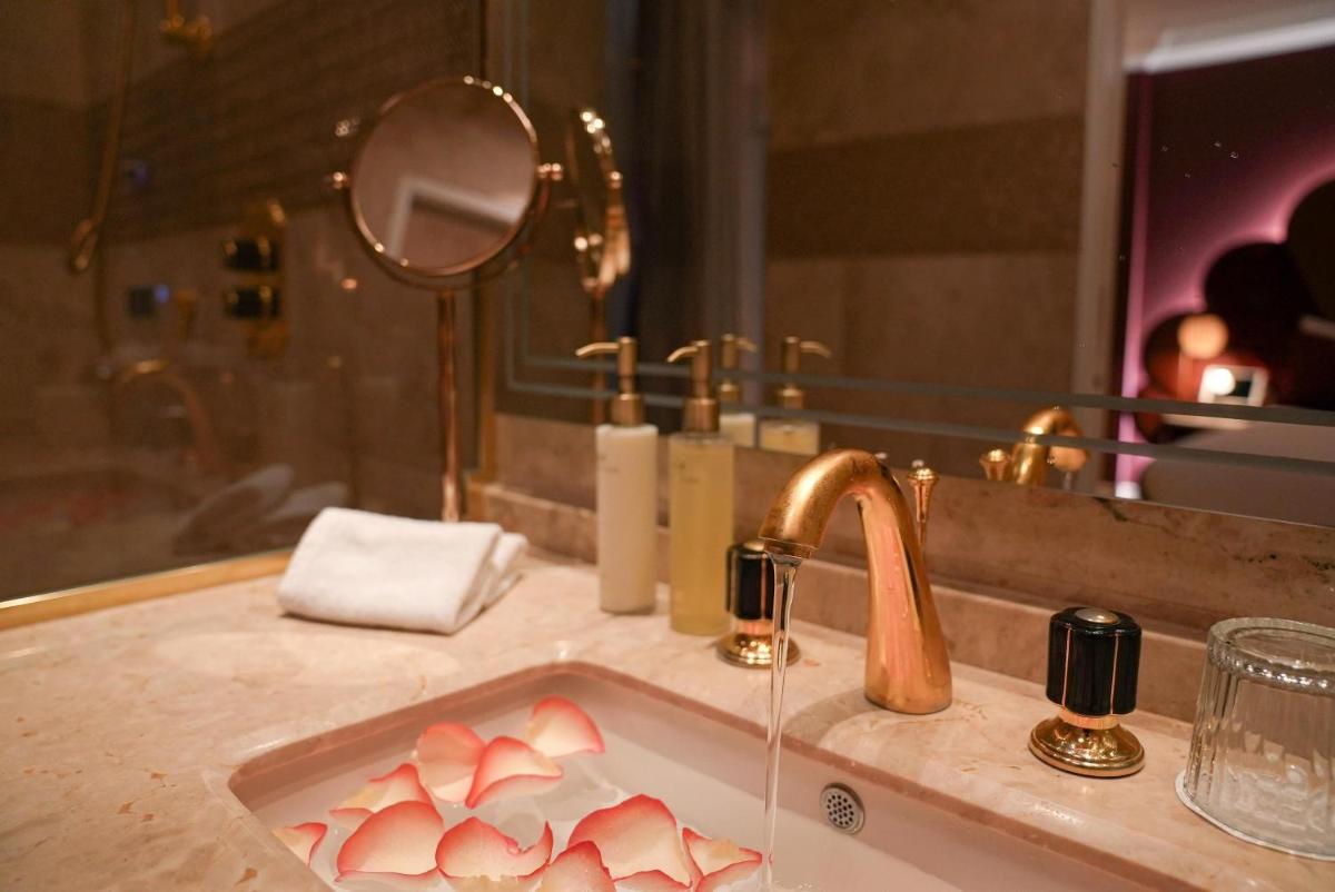 Paris j'Adore Hotel & Spa photo 7