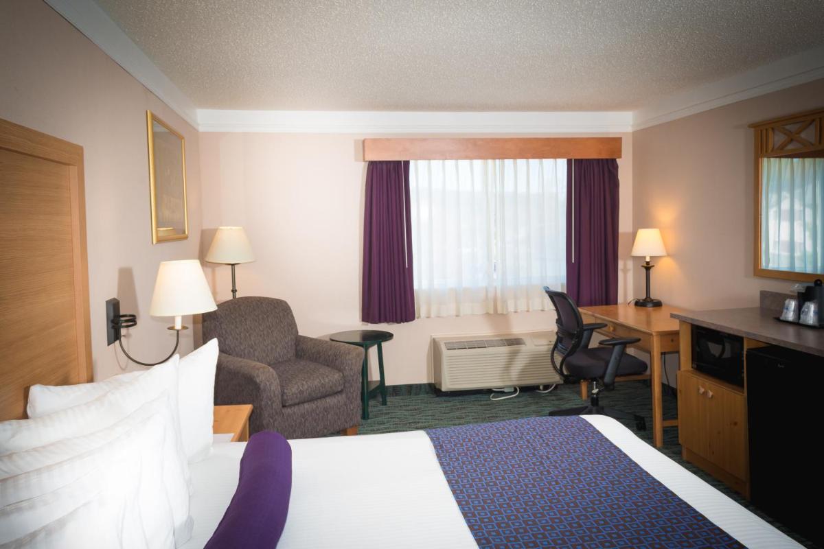 Photo - Best Western PLUS Executive Court Inn & Conference Center