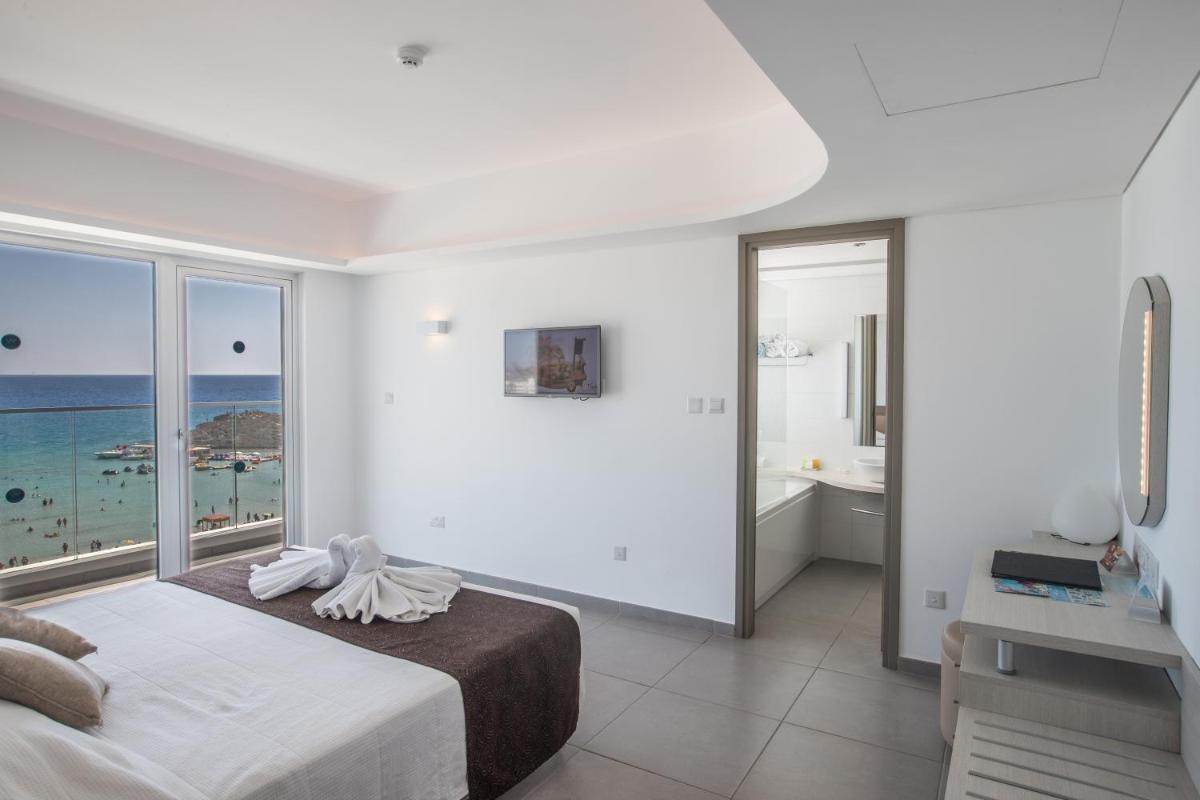 Photo - Vassos Nissi Plage Hotel & Spa