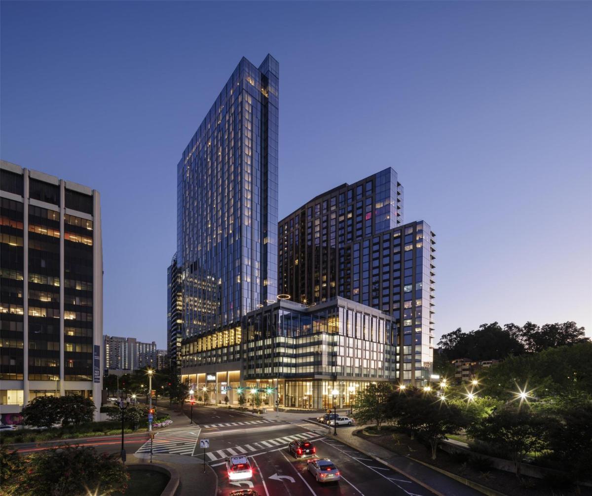 Hilton Arlington Rosslyn The Key photo 5