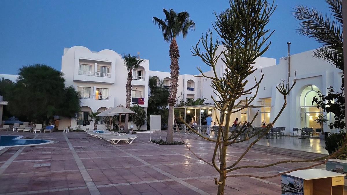 Riad Meninx photo 7