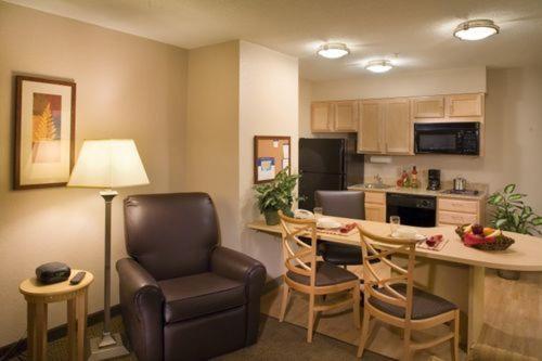 Photo - Candlewood Suites Elgin – Northwest Chicago, an IHG Hotel