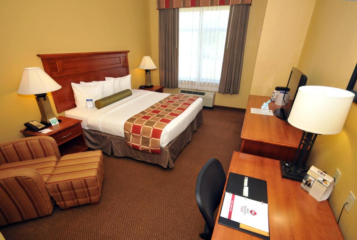 Photo - Best Western PLUS University Park Inn & Suites