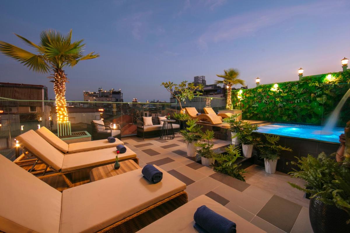 MAY DE VILLE Lumiere Hotel photo 5
