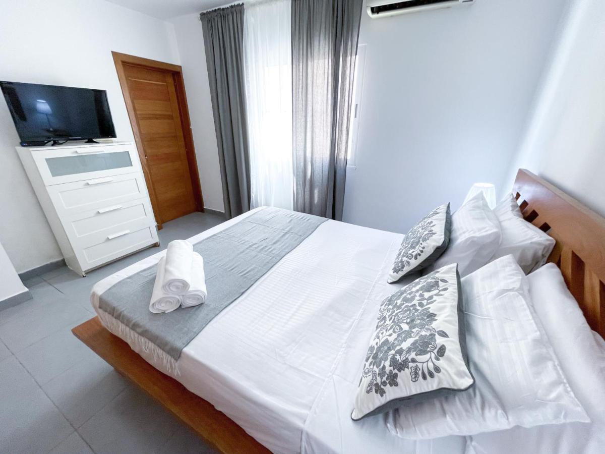 TROPICAL Dolce Vita HOTEL ROOMS WIFI Swimming POOL BEACH CLUB & SPA photo 3