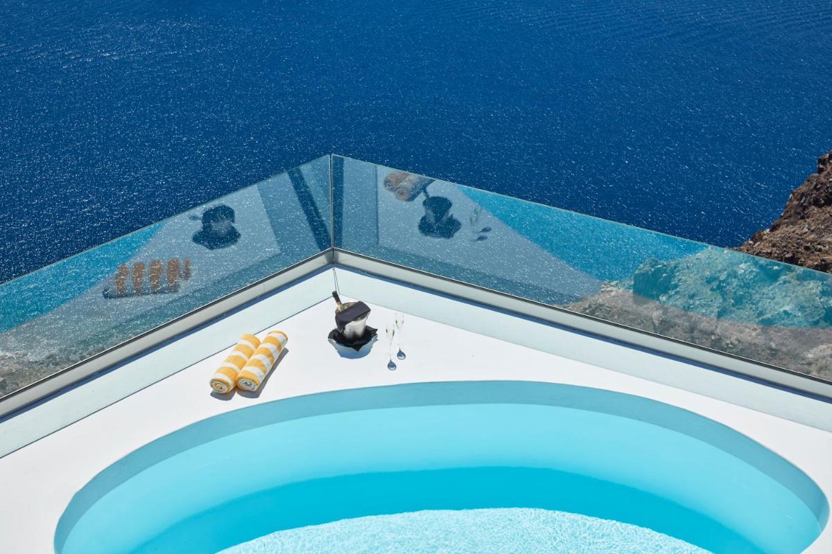 Photo - Katikies Chromata Santorini - The Leading Hotels of the World