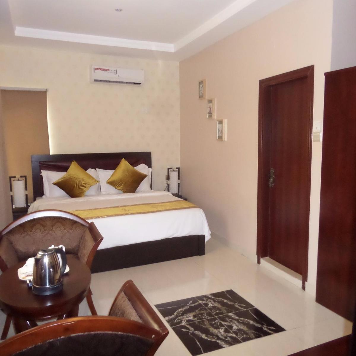 Photo - RightGate Hotel
