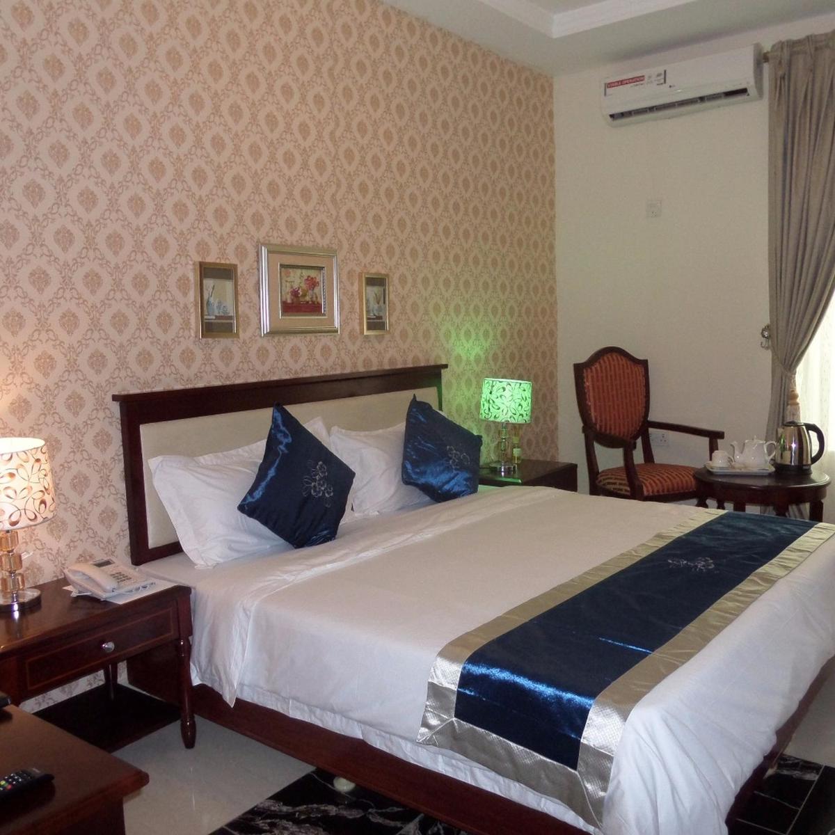 Photo - RightGate Hotel