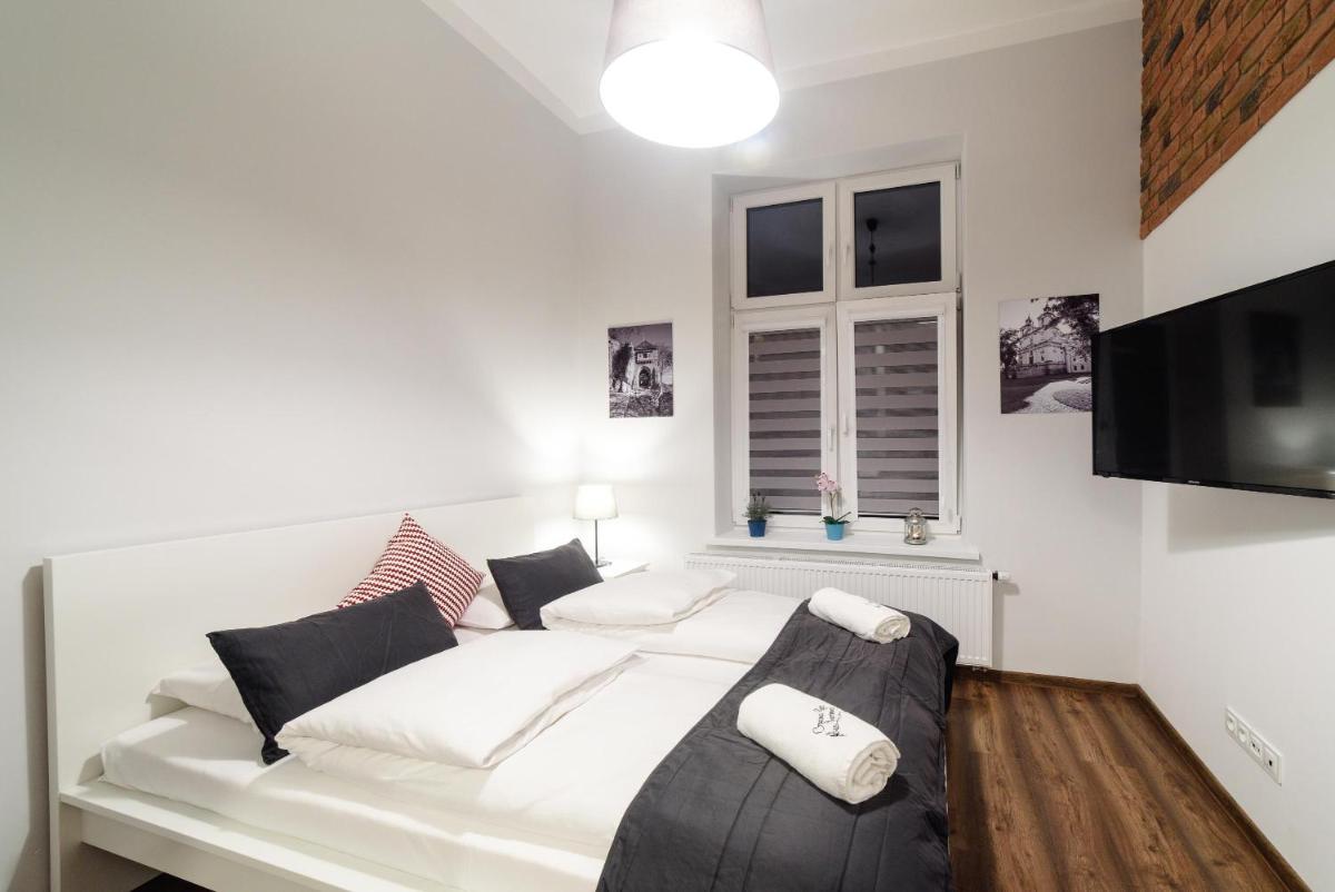Foto - 2 Nights Apartments - great location, right next to Main Rail and Bus Station, 10 min to Main Square