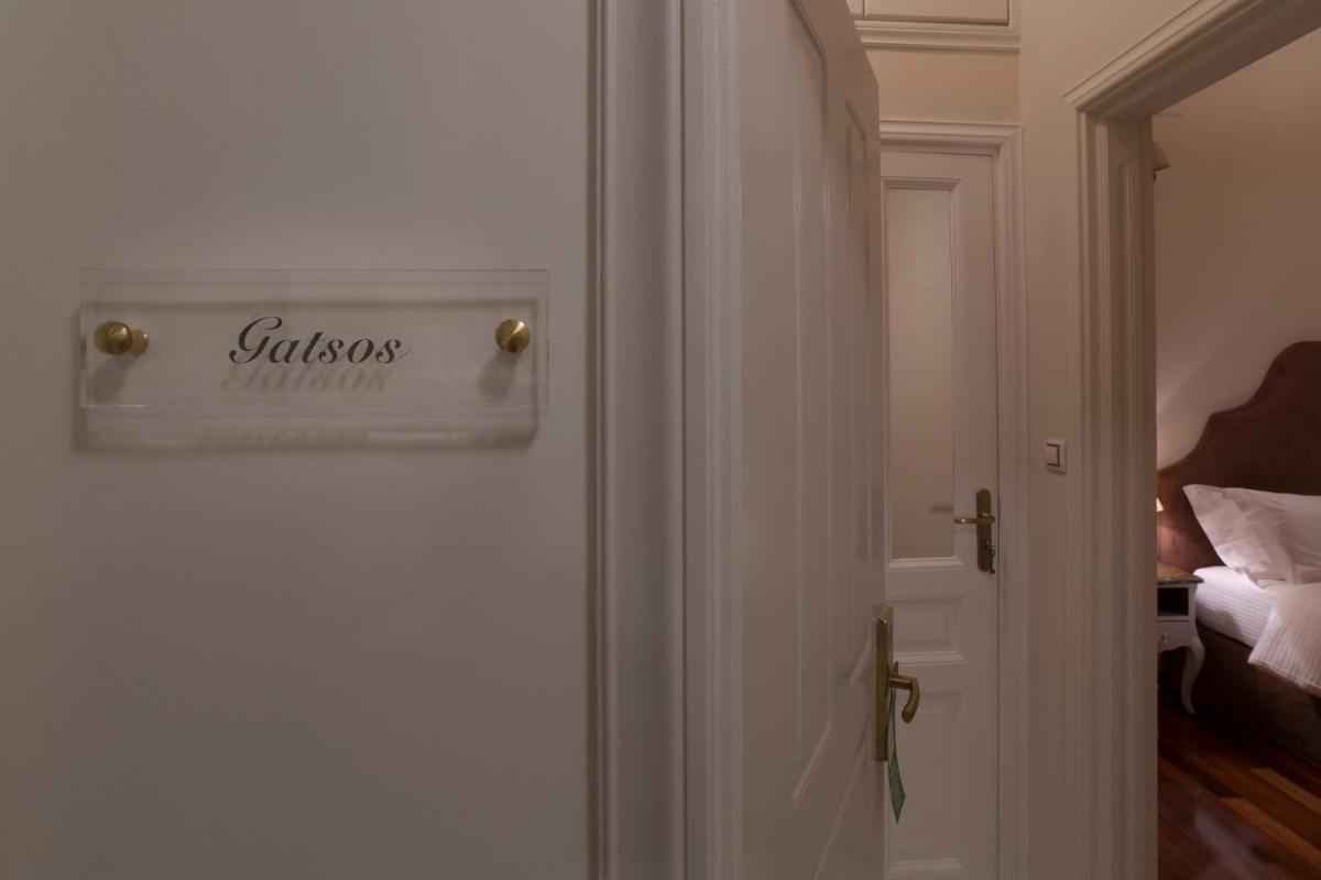 Foto - Home and Poetry