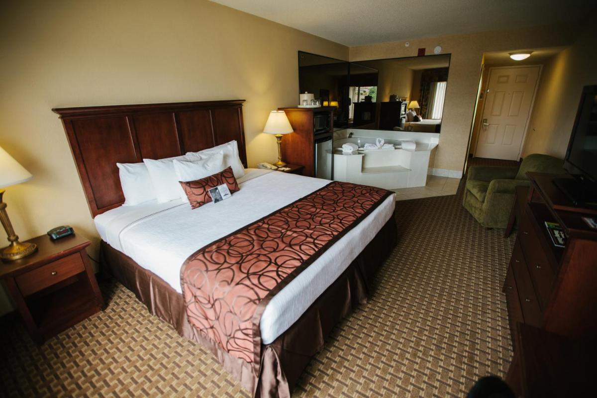 Photo - Grand Plaza Hotel Branson