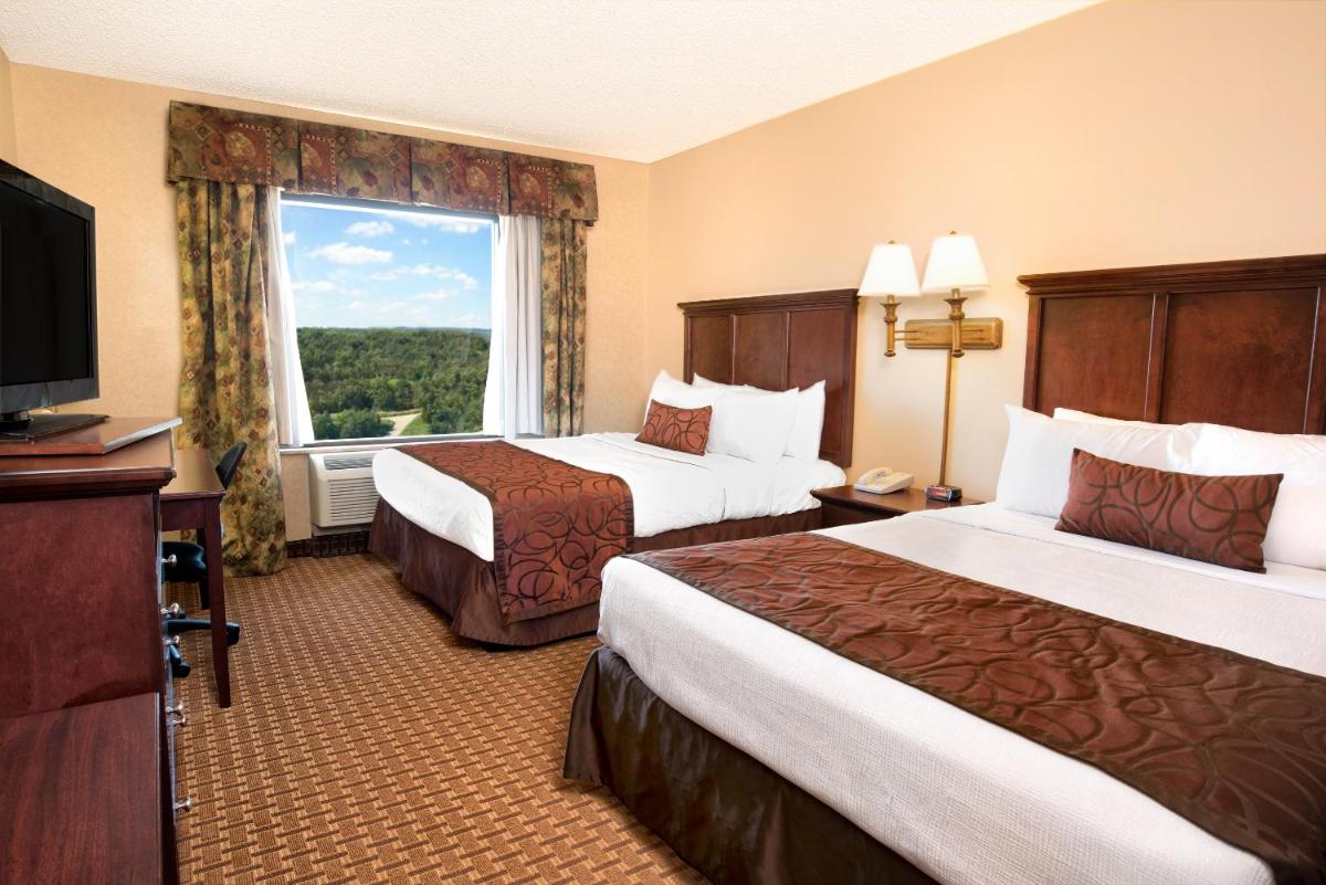 Photo - Grand Plaza Hotel Branson