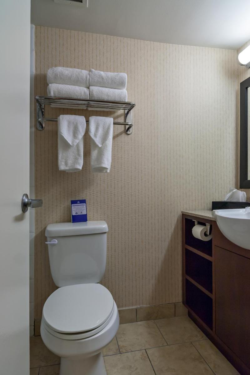 Photo - Best Western Plus Suites Downtown Calgary