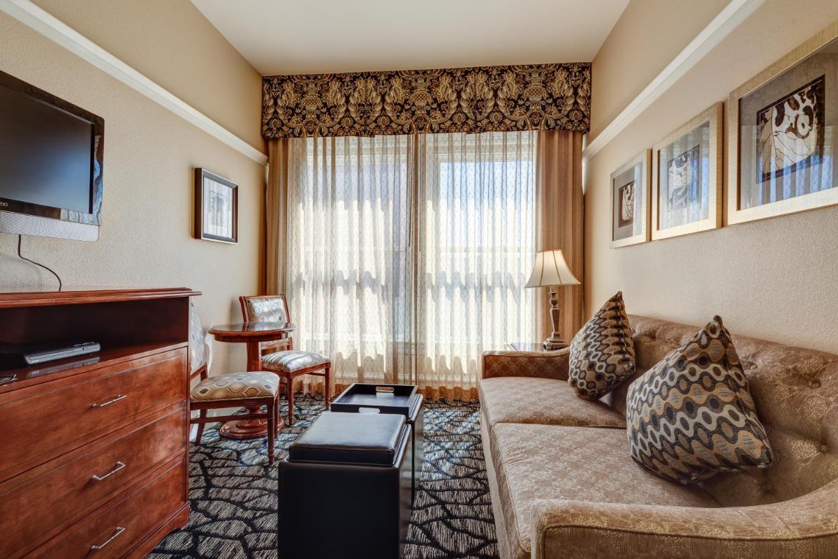 Photo - Gaslamp Plaza Suites