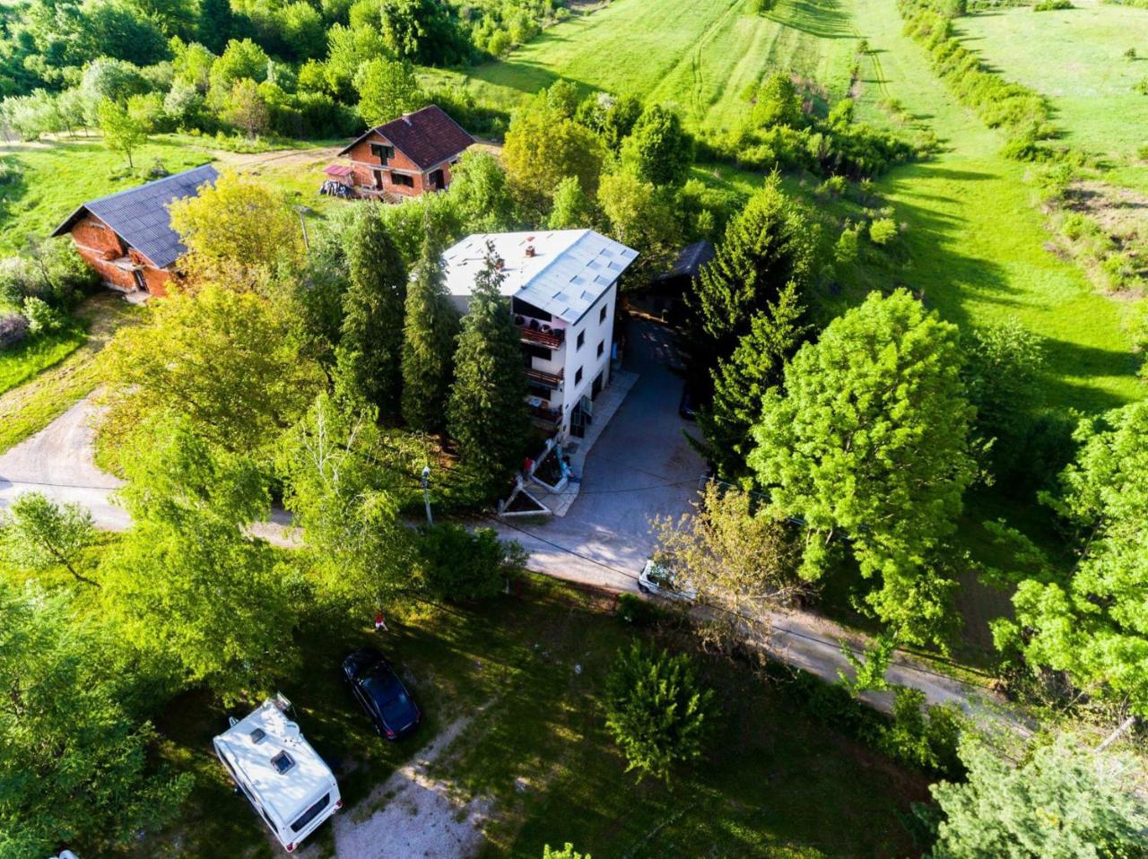 Apartments with balcony and with large free parking House Oliver - 6