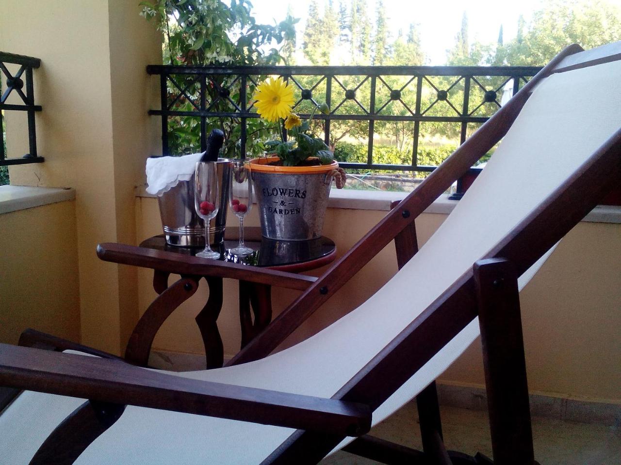 Villa Rose Garden - 3