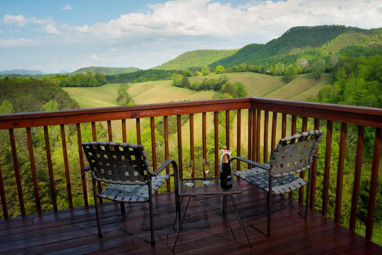 Berry Springs Lodge photo 2