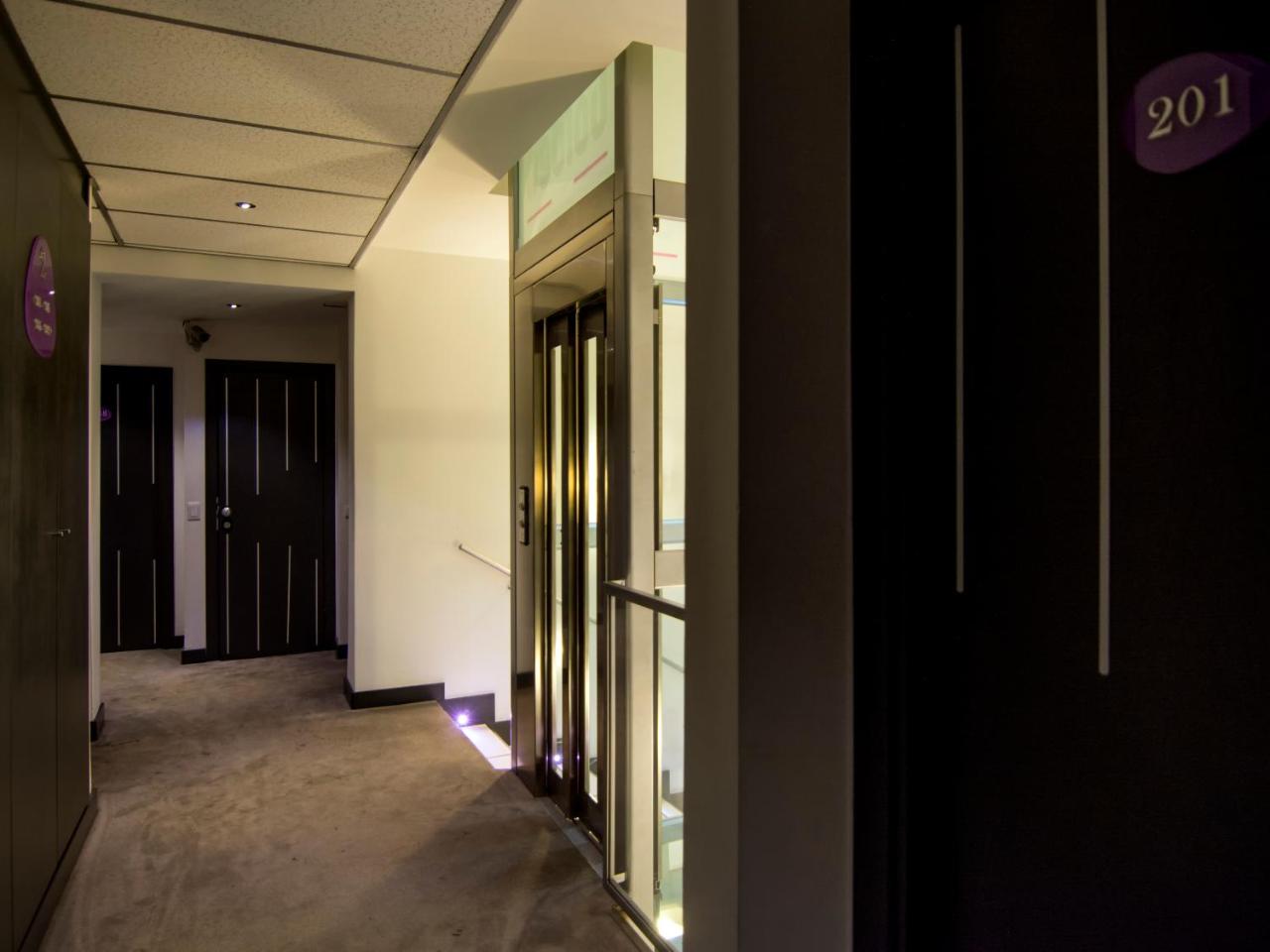 Golden Hotel photo 2
