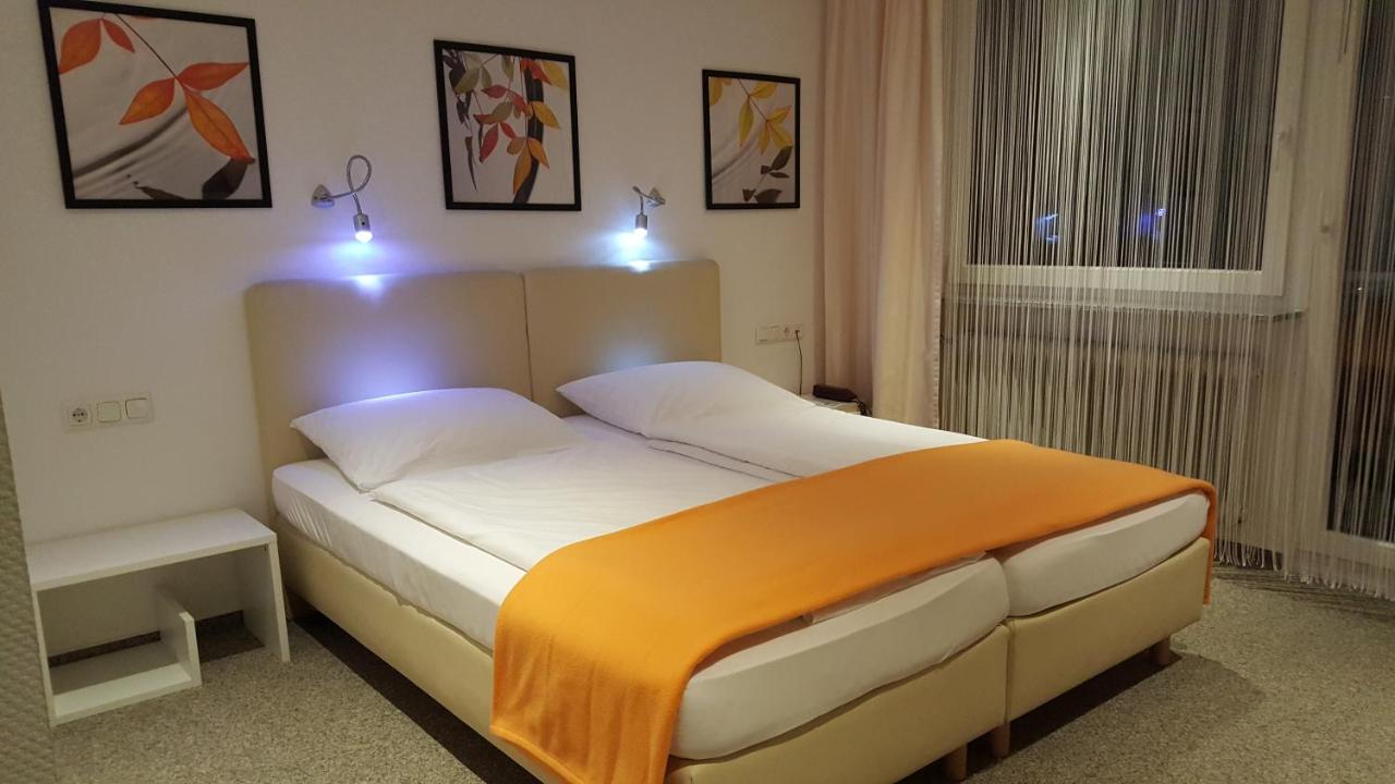 Hotel Weinhaus Weis photo 3
