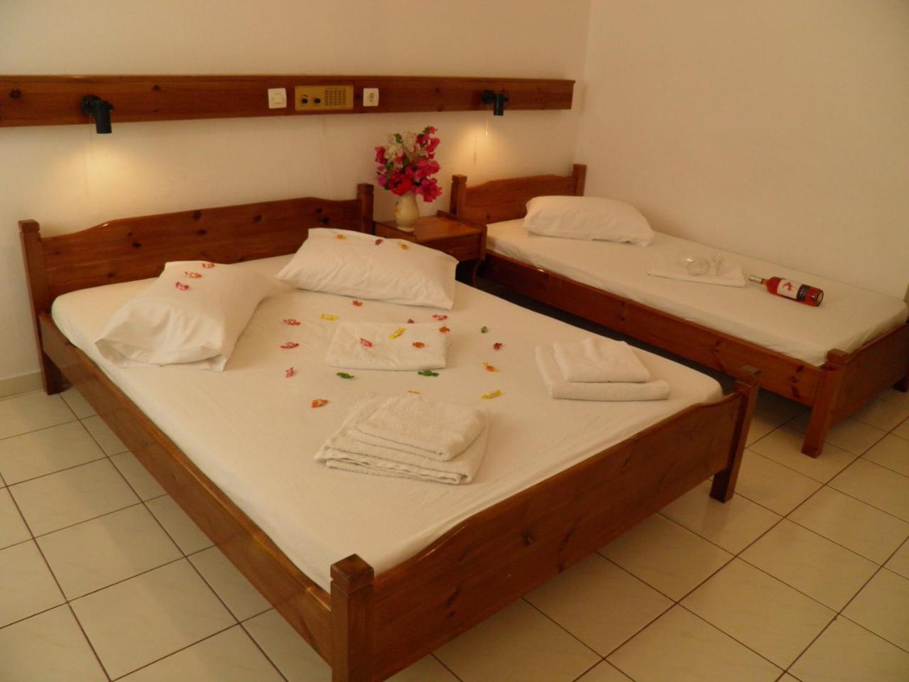 Levante Beach Hotel photo 2